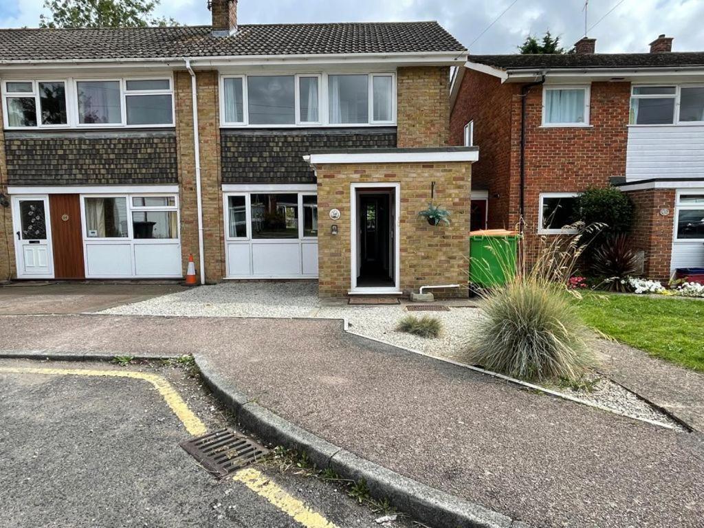Perfect For Contractors - Canterbury - Free Parking - Ultra Wifi Buitenkant foto