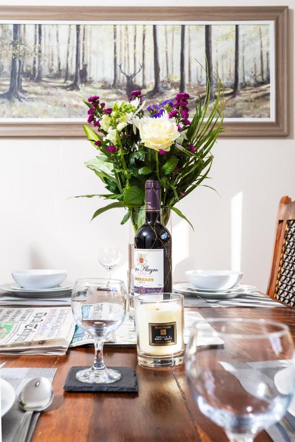 Perfect For Contractors - Canterbury - Free Parking - Ultra Wifi Buitenkant foto
