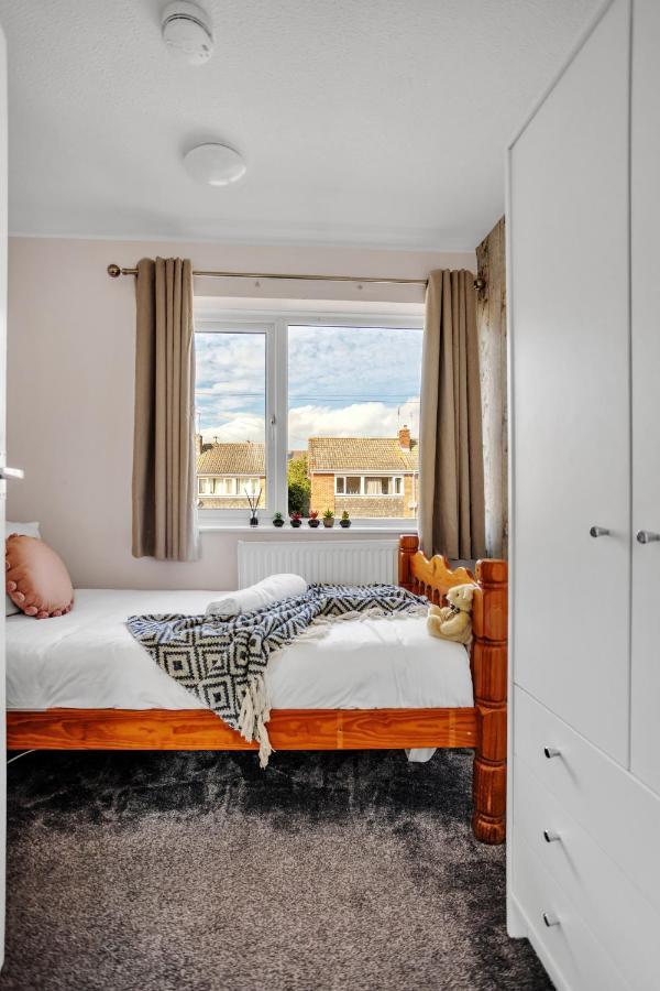 Perfect For Contractors - Canterbury - Free Parking - Ultra Wifi Buitenkant foto