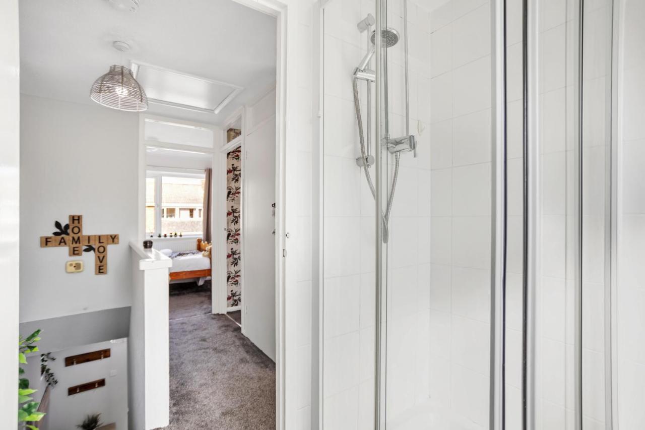 Perfect For Contractors - Canterbury - Free Parking - Ultra Wifi Buitenkant foto